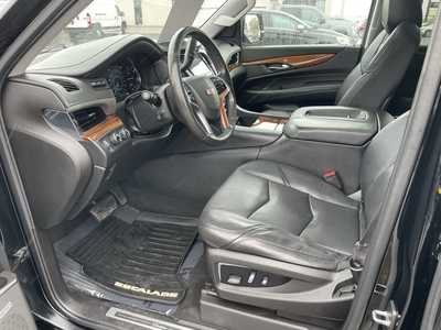 2016 Cadillac Escalade ESV, $11995. Photo 12