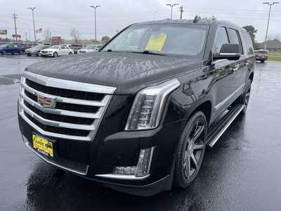 2016 Cadillac Escalade ESV, $11995. Photo 4