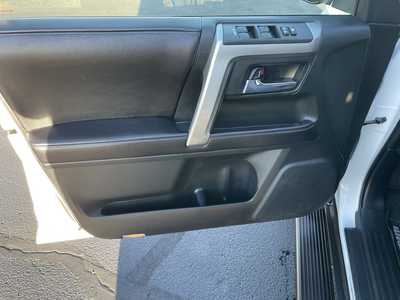 2017 Toyota 4Runner, $24900. Photo 12