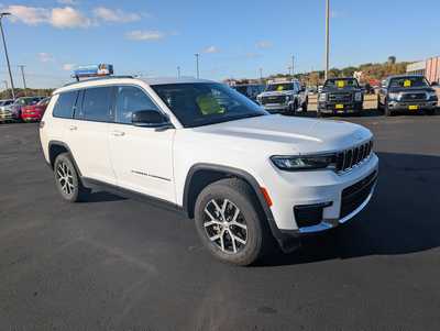 2023 Jeep Grand Cherokee L, $26487. Photo 2