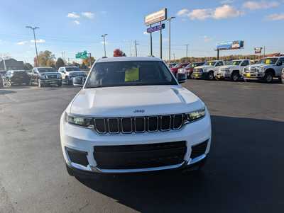 2023 Jeep Grand Cherokee L, $26487. Photo 3