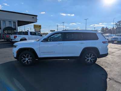 2023 Jeep Grand Cherokee L, $26487. Photo 5