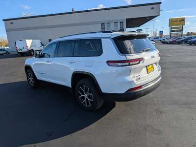 2023 Jeep Grand Cherokee L, $26487. Photo 6