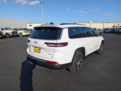 2023 Jeep Grand Cherokee L, $26487. Photo 8