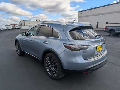 2017 Infiniti QX70, $15992. Photo 6