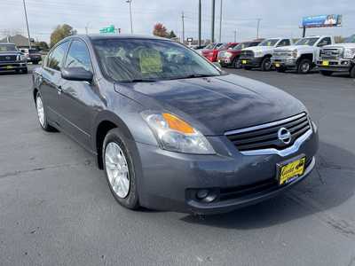 2009 Nissan Altima, $3995. Photo 2