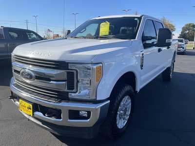2017 Ford F250 Crew Cab, $28987. Photo 4