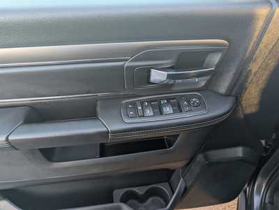 2017 RAM 1500 Crew Cab, $29989. Photo 10