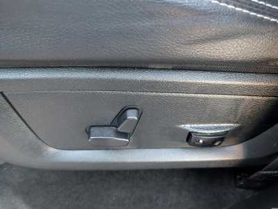 2017 RAM 1500 Crew Cab, $29989. Photo 12