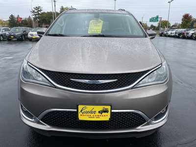 2017 Chrysler Pacifica, $35987. Photo 3
