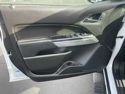 2017 Chevrolet Colorado Crew Cab, $26993. Photo 12