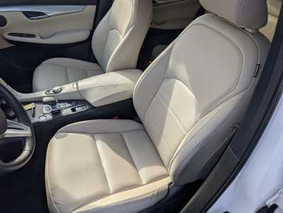 2020 Infiniti QX50, $20995. Photo 11