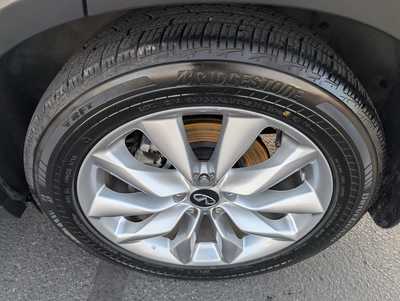 2020 Infiniti QX50, $20995. Photo 9