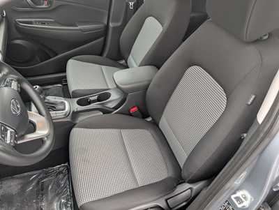 2019 Hyundai Kona, $13937. Photo 11