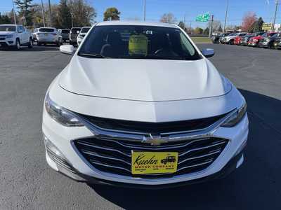 2022 Chevrolet Malibu, $13982. Photo 3