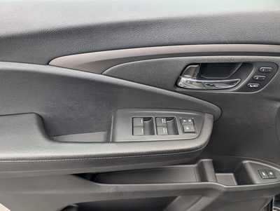 2019 Honda Pilot, $19997. Photo 10