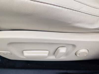 2016 Toyota Highlander, $20487. Photo 12