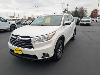 2016 Toyota Highlander, $20487. Photo 4