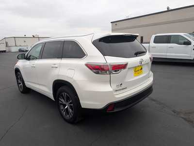 2016 Toyota Highlander, $20487. Photo 6