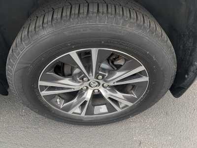 2016 Toyota Highlander, $20487. Photo 9