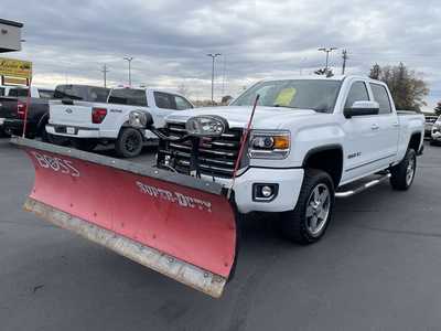 2016 GMC 2500 Crew Cab, $33997. Photo 4