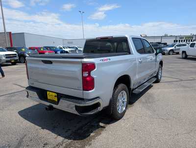 2021 Chevrolet 1500 Crew Cab, $28958. Photo 8