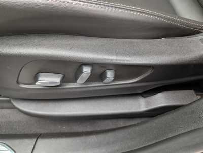 2023 Cadillac XT5, $33987. Photo 12