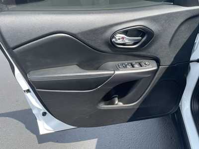 2021 Jeep Cherokee, $23996. Photo 11