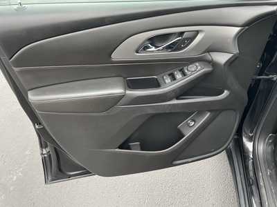 2020 Chevrolet Traverse, $17997. Photo 11