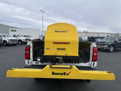 2017 Chevrolet 3500 Reg Cab, $38985. Photo 7