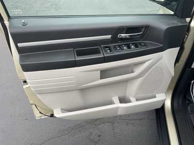 2010 Dodge Caravan, Grand, $8997. Photo 11