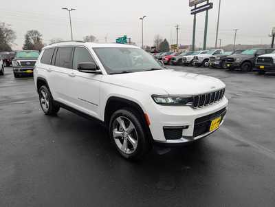 2022 Jeep Grand Cherokee L, $29986. Photo 2