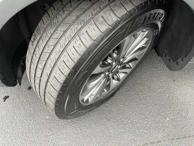 2019 Lincoln Nautilus, $20987. Photo 10