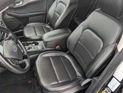 2022 Ford Escape, $19977. Photo 12
