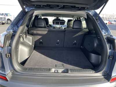 2020 Jeep Cherokee, $17995. Photo 9