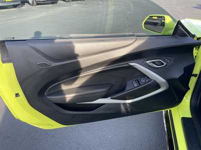 2021 Chevrolet Camaro, $39987. Photo 12