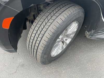 2021 GMC Yukon XL, $41987. Photo 11