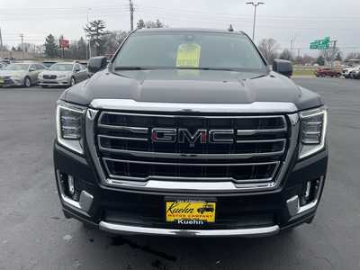 2021 GMC Yukon XL, $41987. Photo 3
