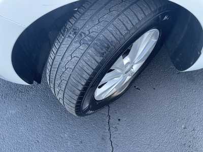 2017 Kia Sedona, $9497. Photo 11