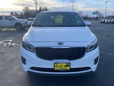 2017 Kia Sedona, $9497. Photo 3
