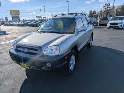 2005 Hyundai Santa Fe, $8995. Photo 4