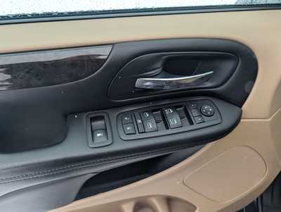 2014 Dodge Caravan, Grand, $12907. Photo 9
