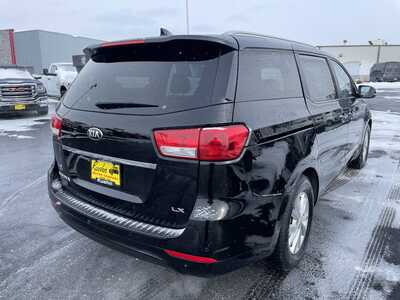 2016 Kia Sedona, $12487. Photo 8