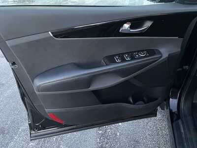 2019 Kia Sorento, $14963. Photo 12