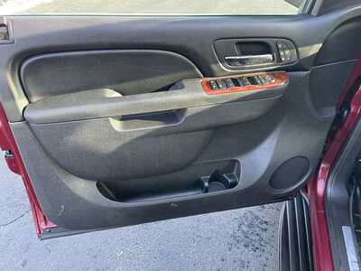 2011 Chevrolet Tahoe, $13987. Photo 11