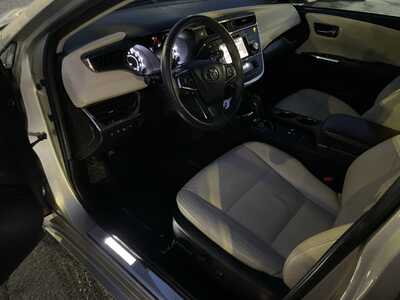 2017 Toyota Avalon, $22986. Photo 12