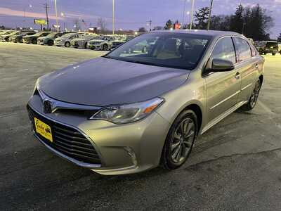 2017 Toyota Avalon, $22986. Photo 4