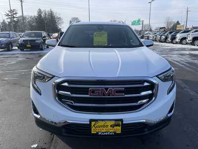 2021 GMC Terrain, $15987. Photo 3