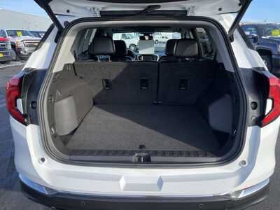 2021 GMC Terrain, $15987. Photo 9
