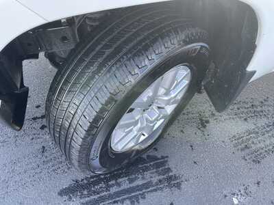 2023 Nissan Frontier, $32695. Photo 11